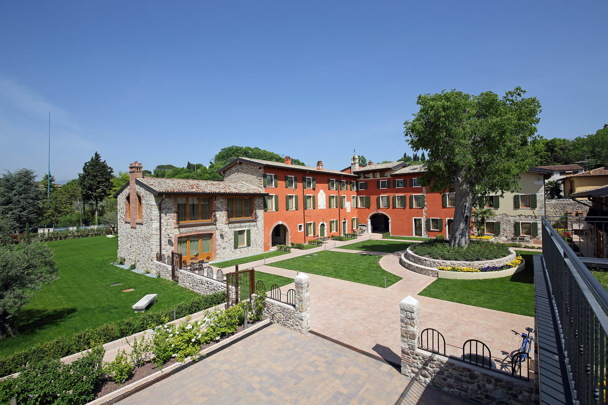 Residence Borgo Mondragon Lazise Extérieur photo
